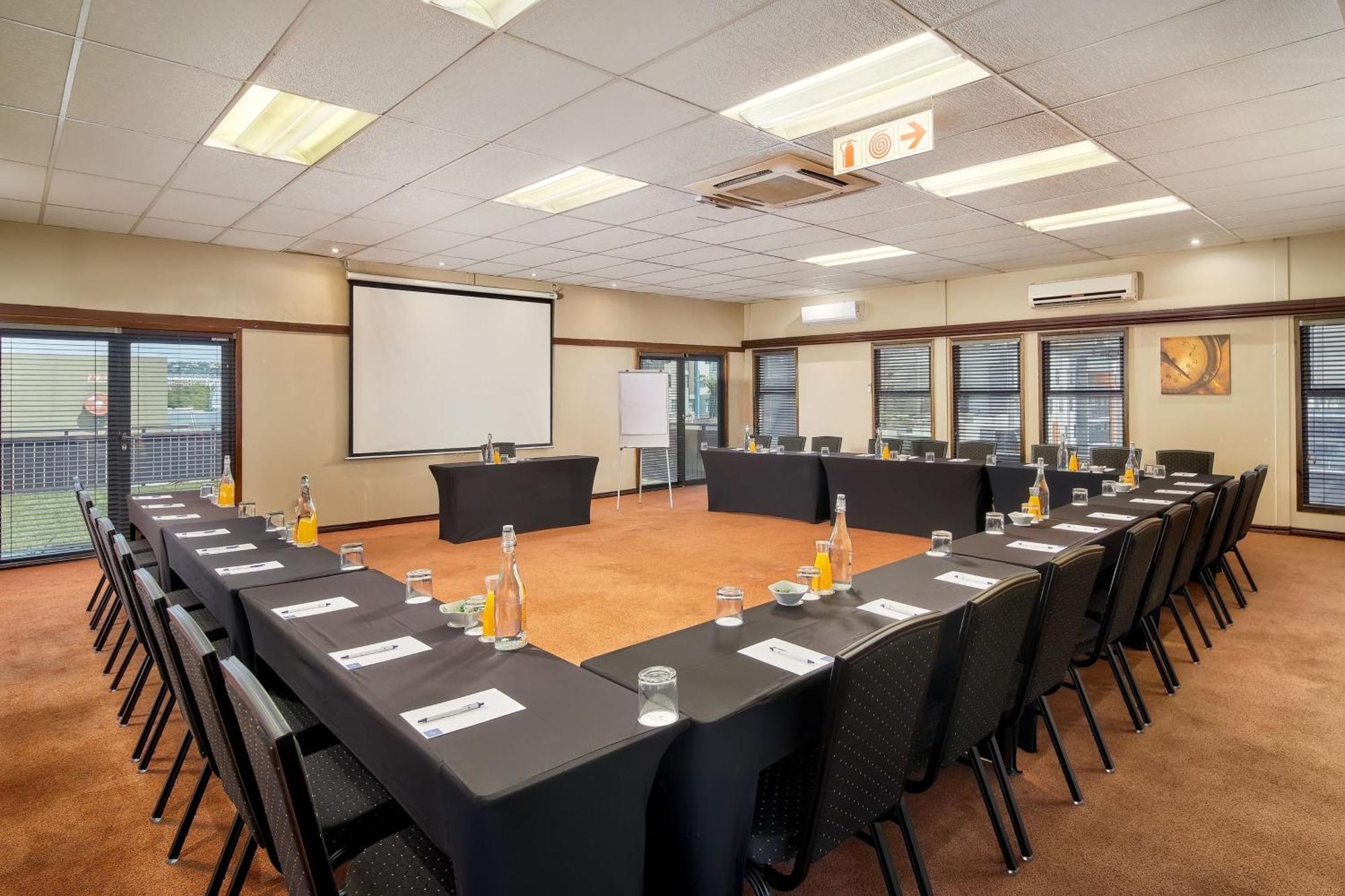 Protea Hotel By Marriott Pretoria Hatfield Kültér fotó