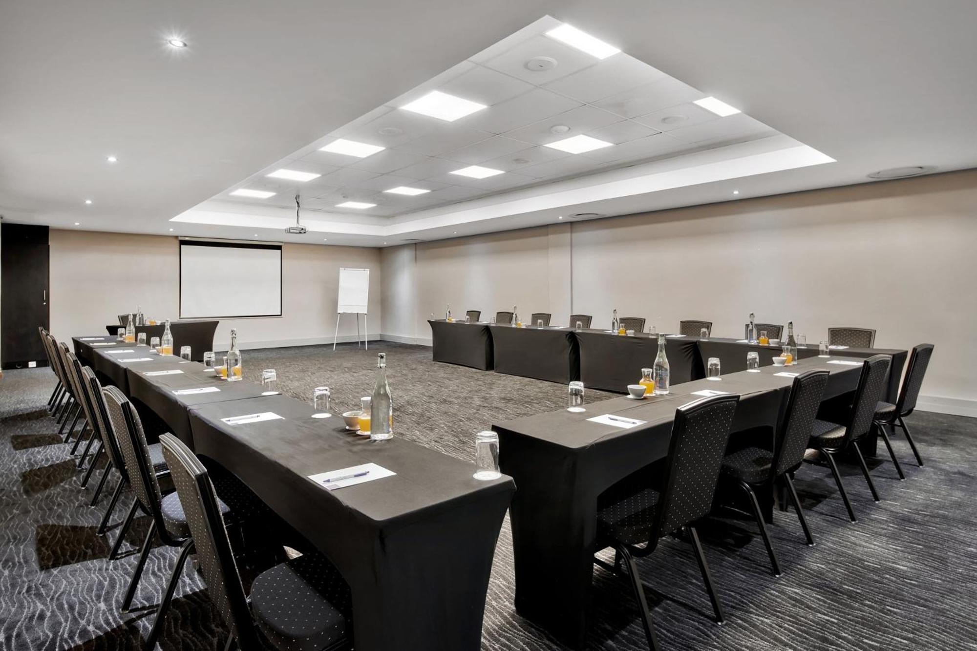 Protea Hotel By Marriott Pretoria Hatfield Kültér fotó