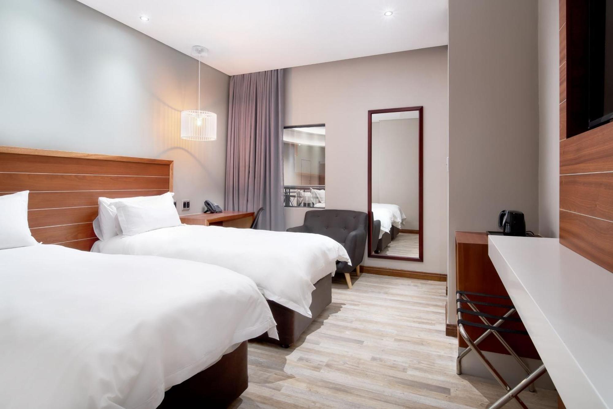 Protea Hotel By Marriott Pretoria Hatfield Szoba fotó