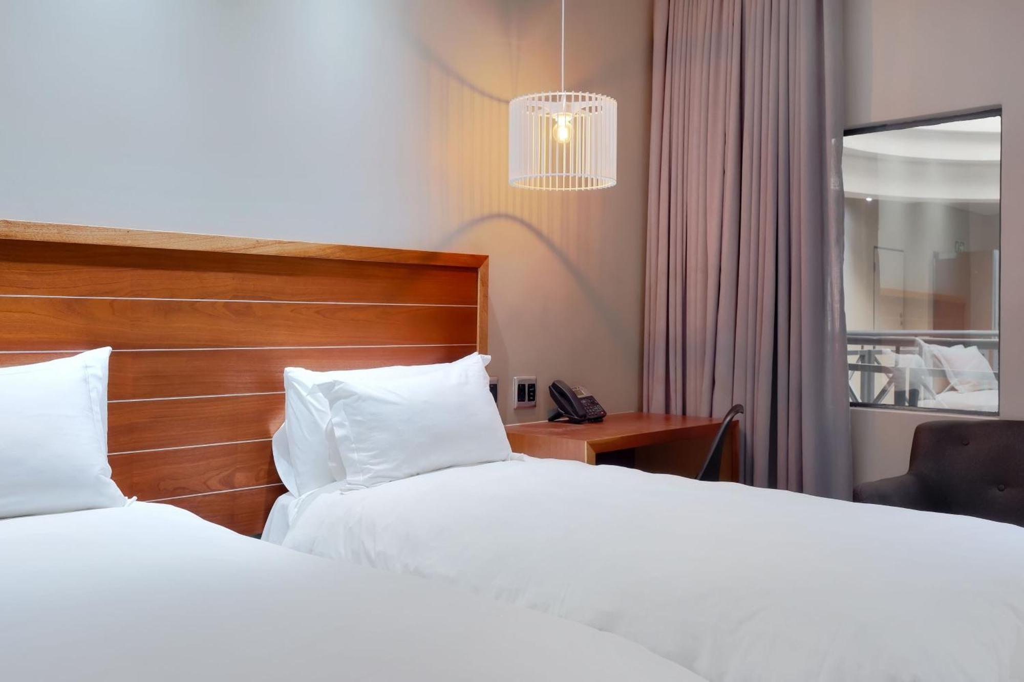 Protea Hotel By Marriott Pretoria Hatfield Szoba fotó