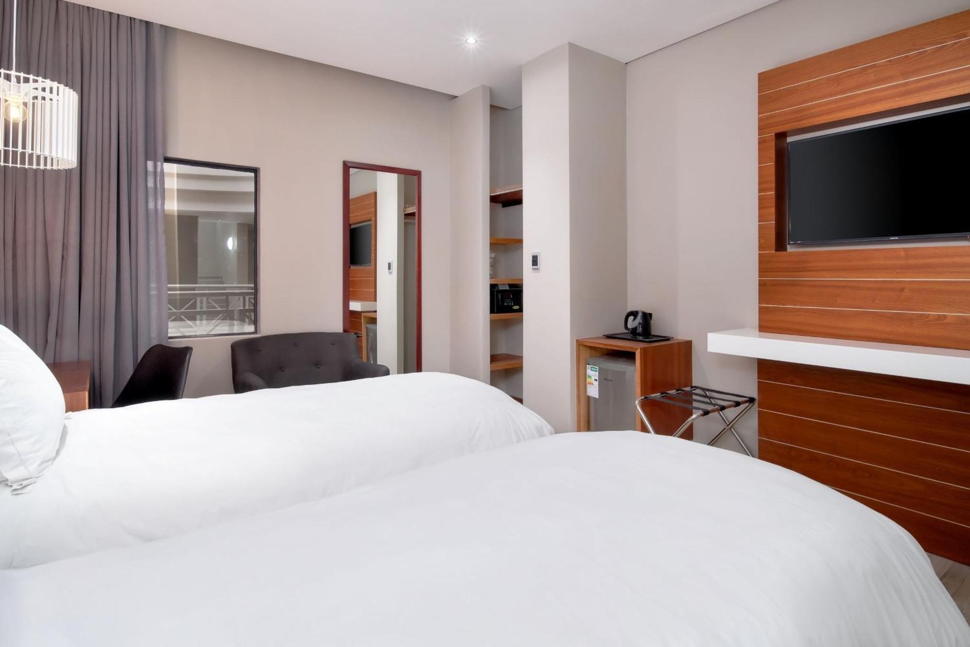 Protea Hotel By Marriott Pretoria Hatfield Szoba fotó
