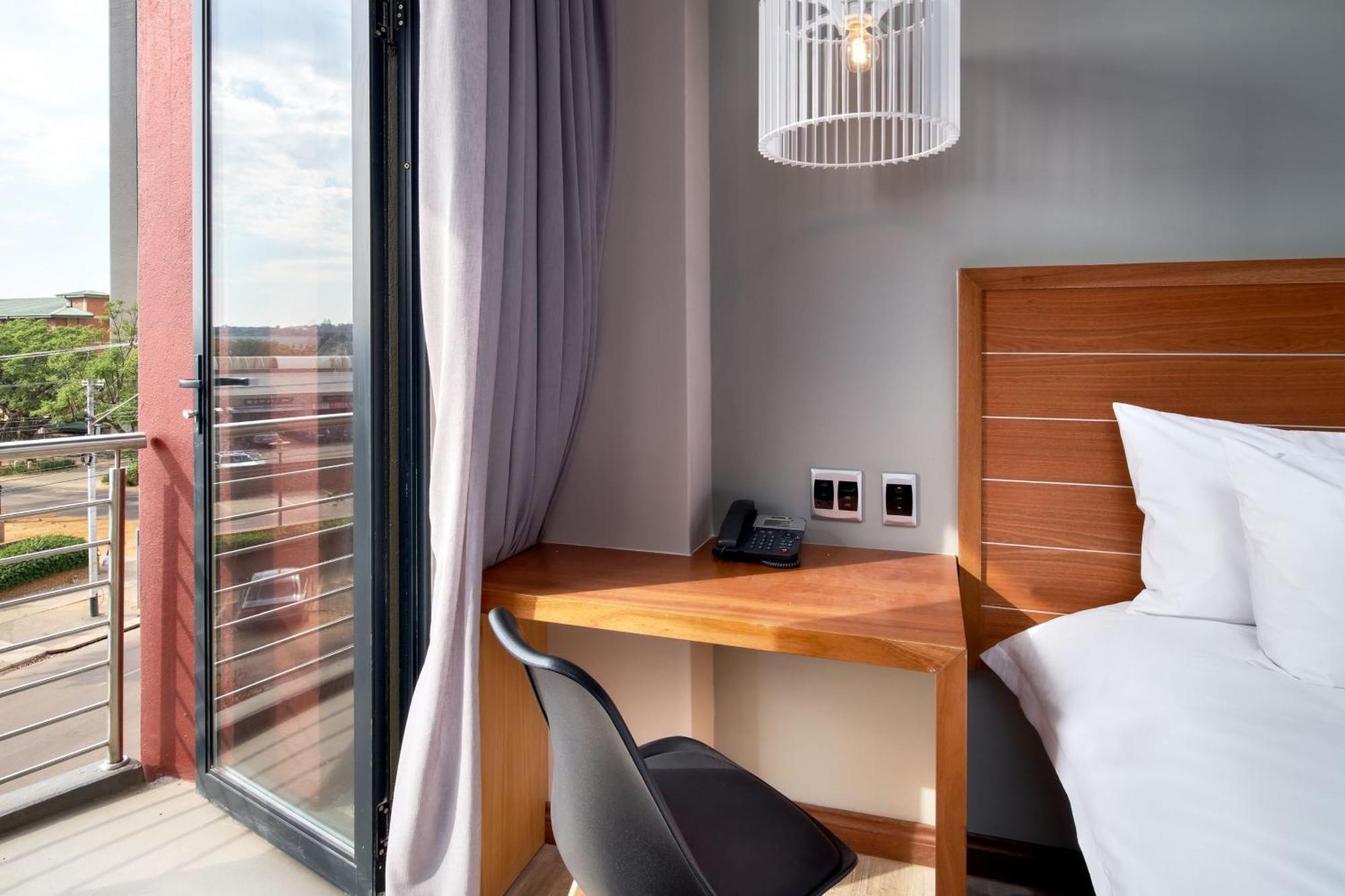 Protea Hotel By Marriott Pretoria Hatfield Szoba fotó
