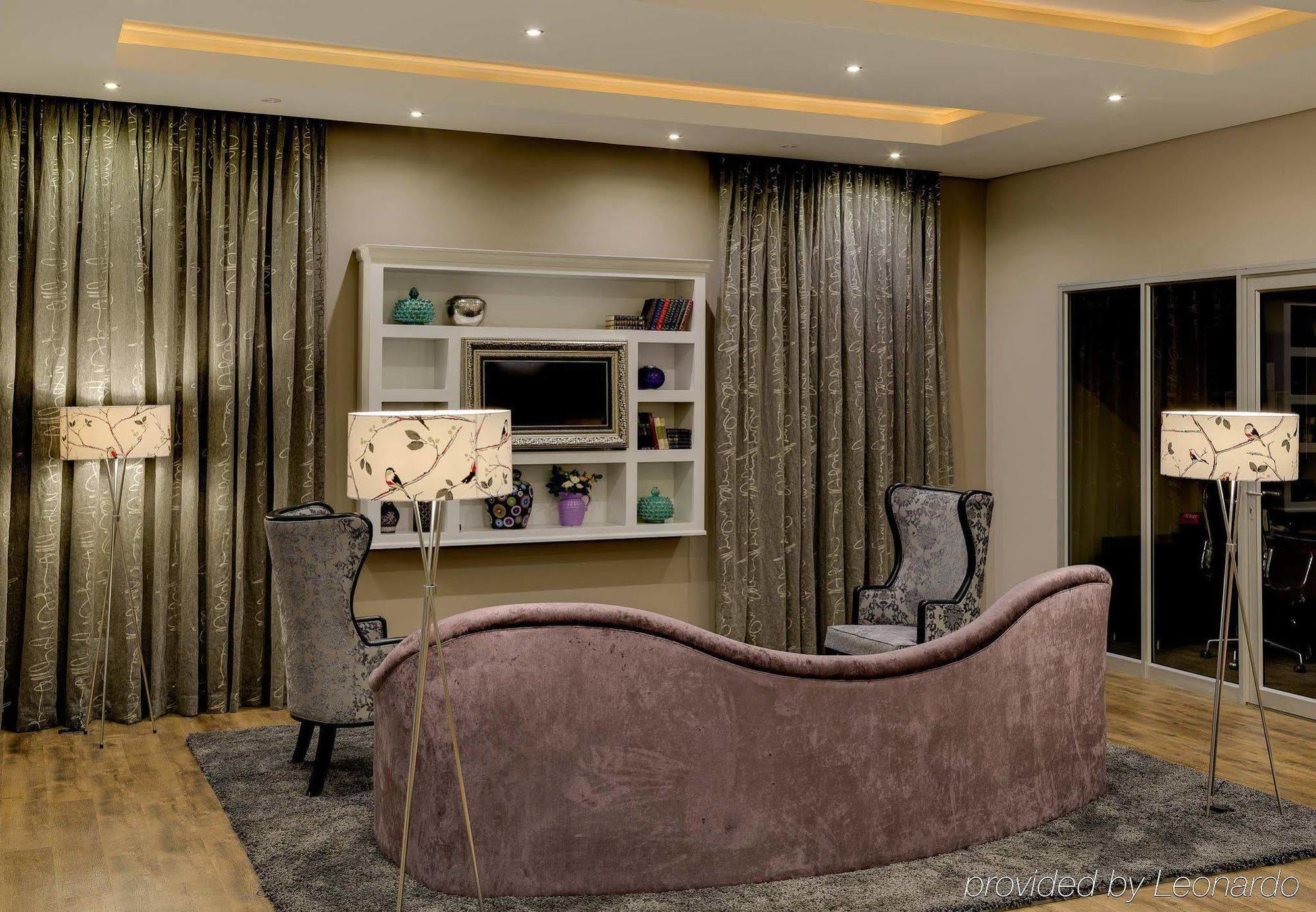 Protea Hotel By Marriott Pretoria Hatfield Kültér fotó