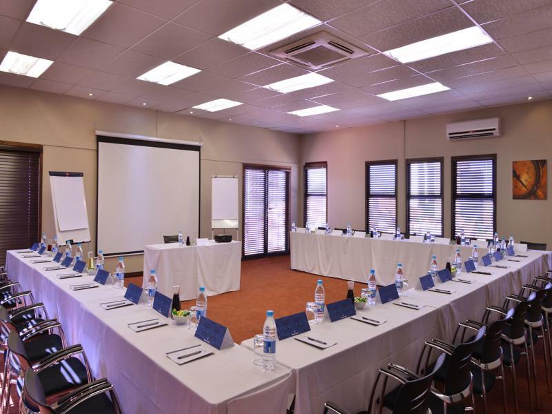 Protea Hotel By Marriott Pretoria Hatfield Kültér fotó