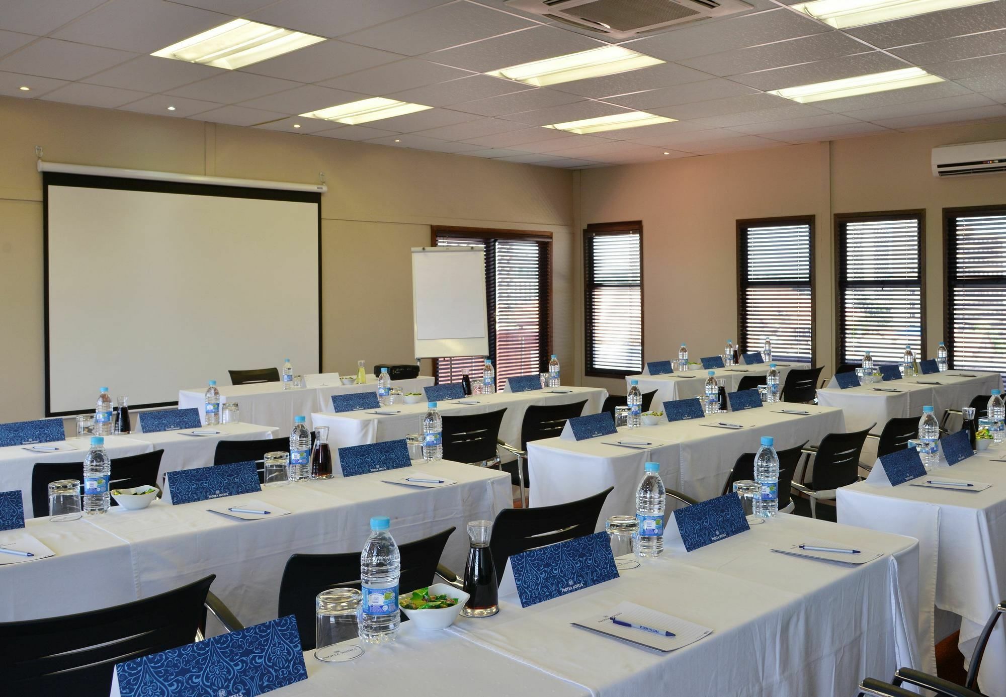 Protea Hotel By Marriott Pretoria Hatfield Kültér fotó